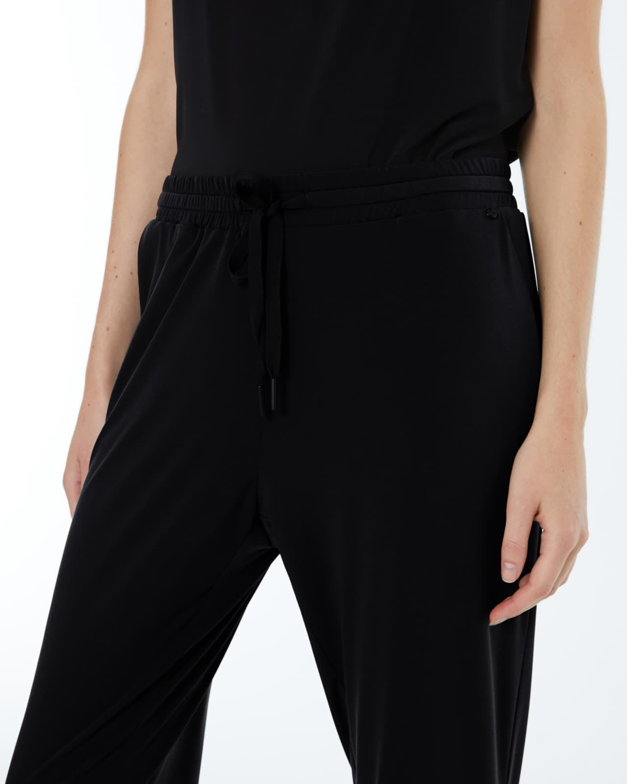 Pantalón jogger negro - Imagen 3